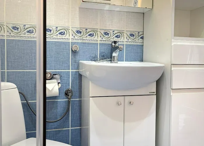 Cozy Two Bedrooms In Cracow Apartamento