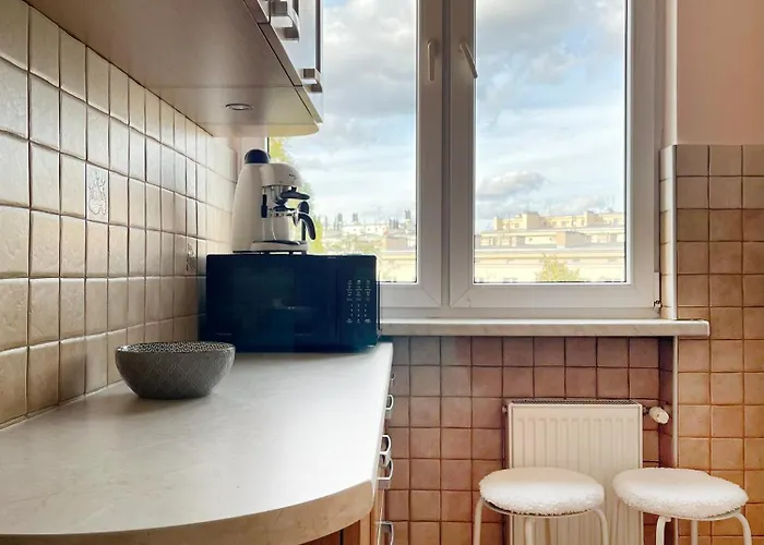 Cozy Two Bedrooms In Cracow Cracóvia