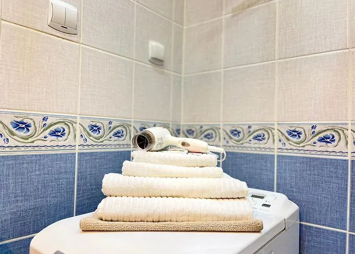 Cozy Two Bedrooms In Cracow Apartamento *