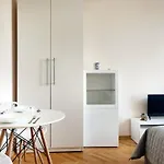 Cozy Two Bedrooms In Cracow Krakau