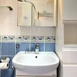 Apartment Cozy Two Bedrooms In Cracow *