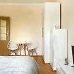 Cozy Two Bedrooms In Cracow * Krasków