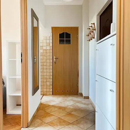 Apartman Cozy Two Bedrooms In Cracow Krakkó