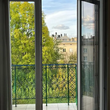 Cozy Two Bedrooms In Cracow