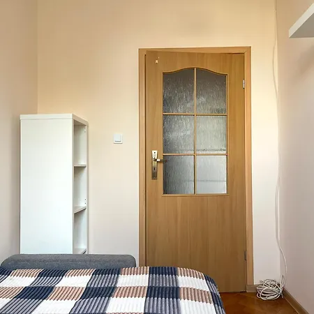 Cozy Two Bedrooms In Cracow Appartement *